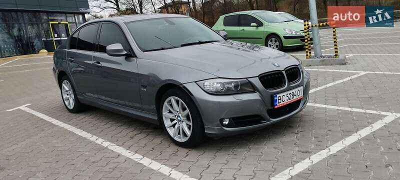 Седан BMW 3 Series 2009 в Львове
