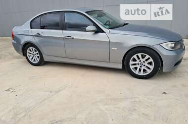 Седан BMW 3 Series 2006 в Чернівцях