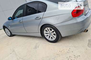 Седан BMW 3 Series 2006 в Чернівцях