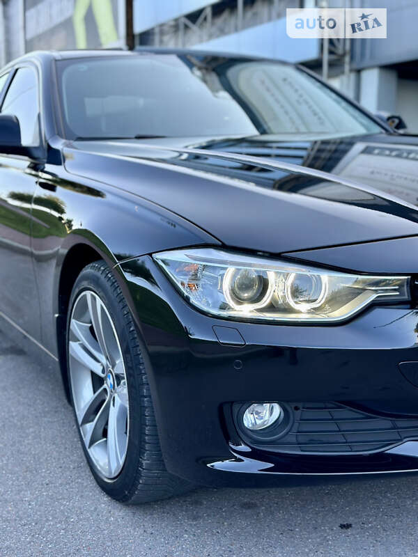 Седан BMW 3 Series 2012 в Києві