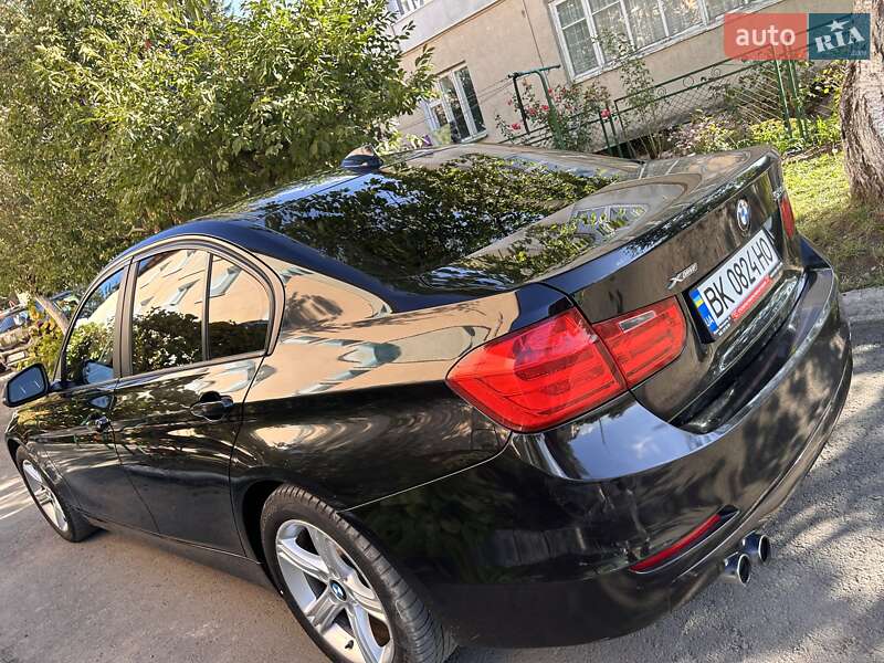 Седан BMW 3 Series 2014 в Млинове фото 4 Седан BMW 3 Series 2014 в Млинове