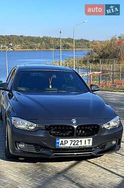 Седан BMW 3 Series 2015 в Запорожье