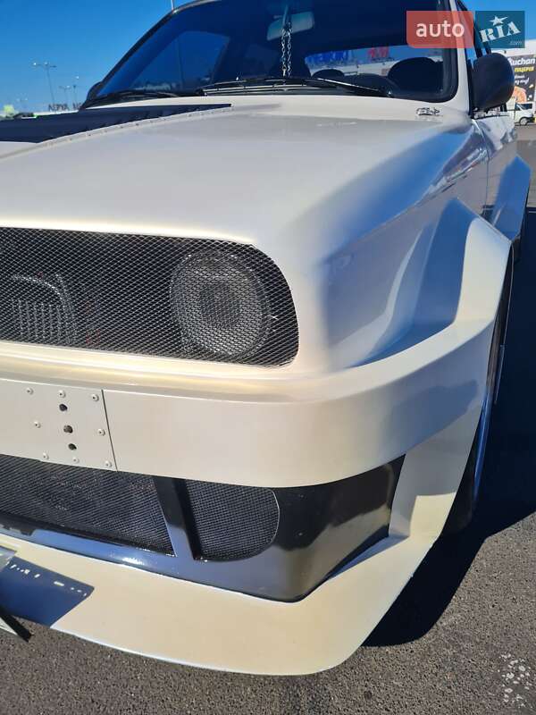 Седан BMW 3 Series 1986 в Одессе