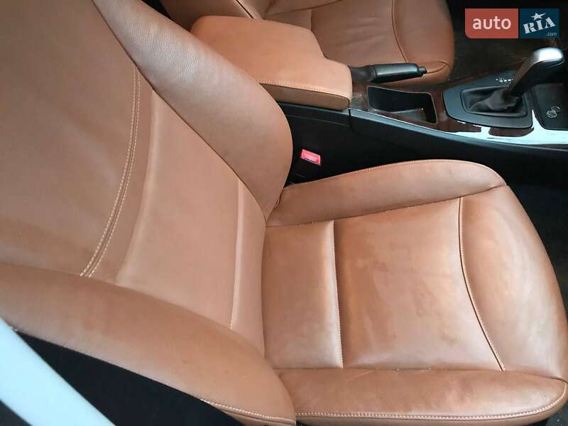 Седан BMW 3 Series 2011 в Тернополе