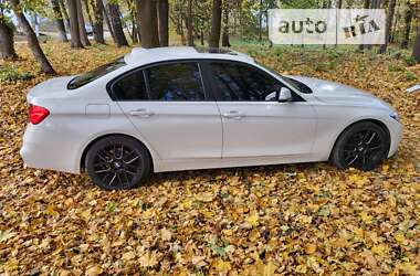 Седан BMW 3 Series 2015 в Волочиске