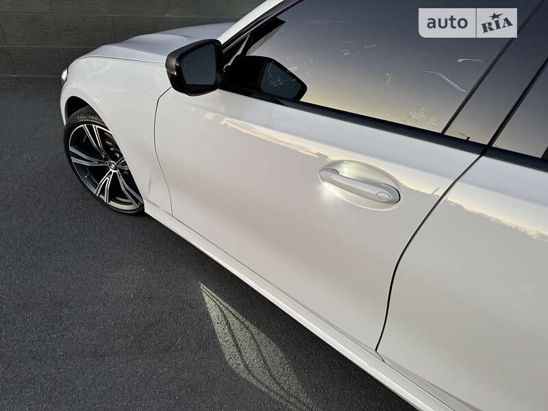 Седан BMW 3 Series 2022 в Киеве