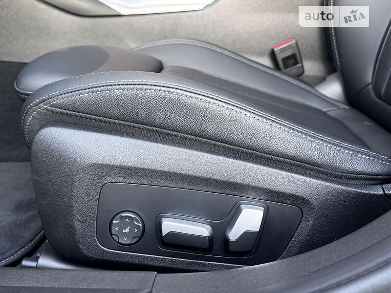 Седан BMW 3 Series 2022 в Киеве