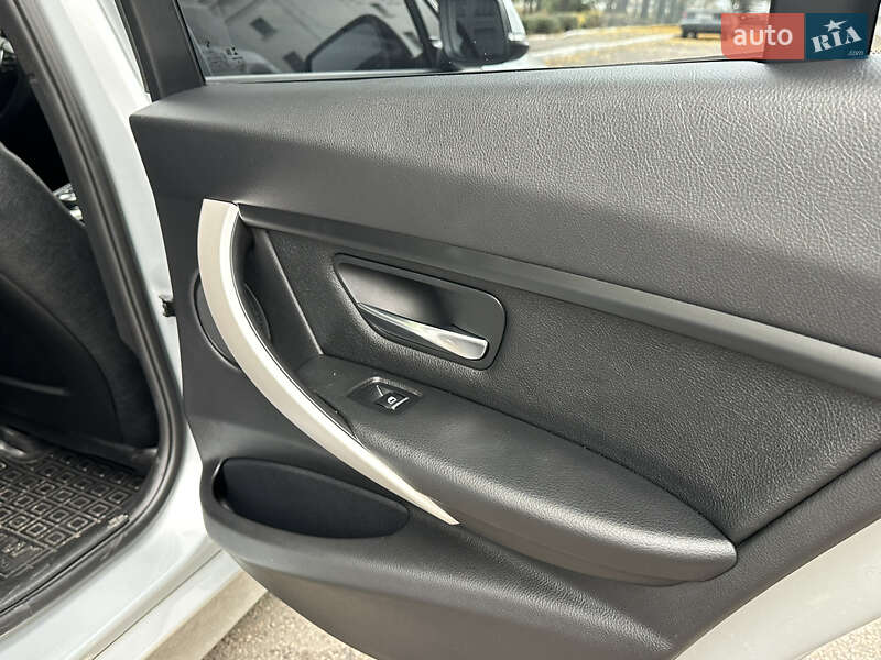 Седан BMW 3 Series 2017 в Белой Церкви