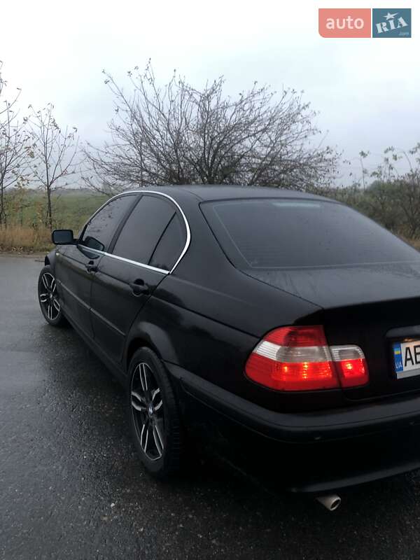 Седан BMW 3 Series 2004 в Гнивани