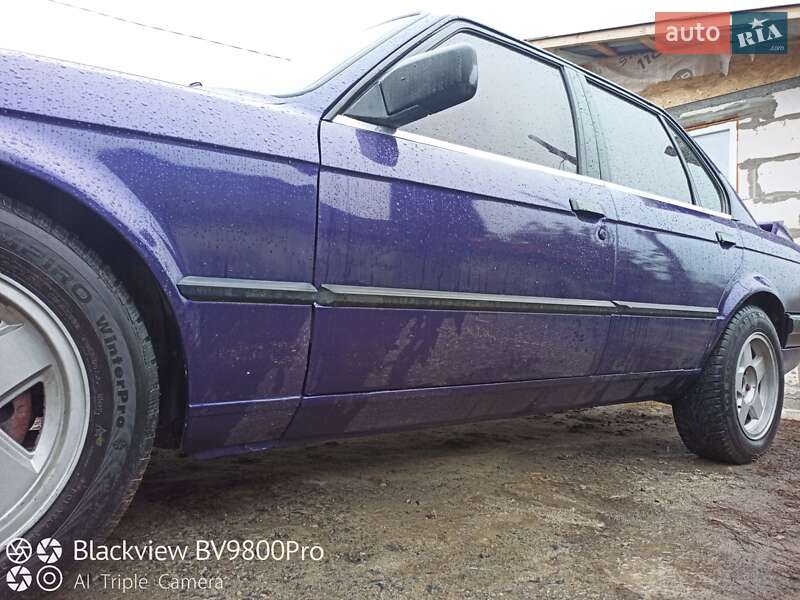 Седан BMW 3 Series 1988 в Летичеве