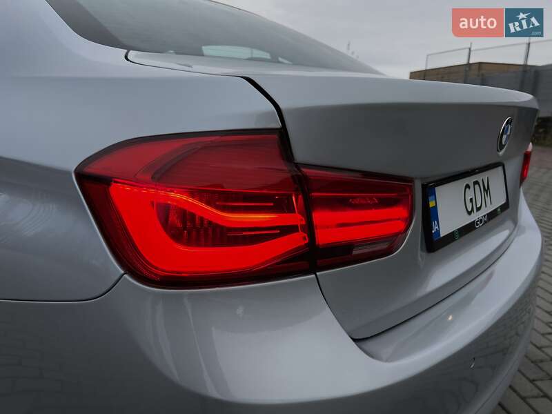 Седан BMW 3 Series 2017 в Львові