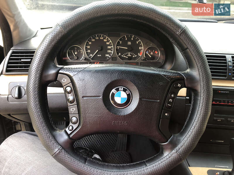 Универсал BMW 3 Series 2003 в Бориславе