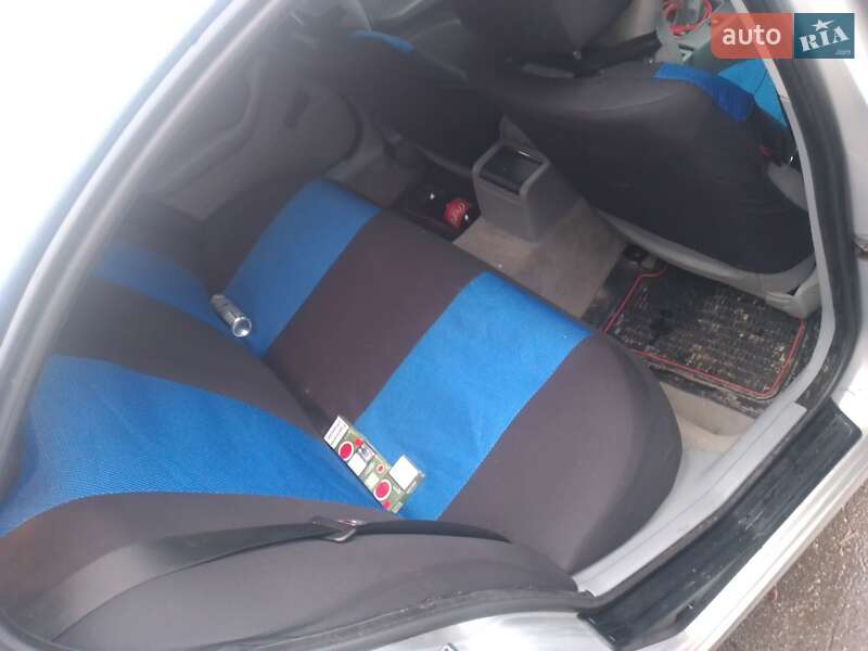 Седан BMW 3 Series 2003 в Хмельницком