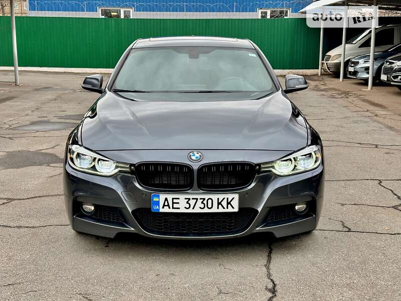 Седан BMW 3 Series 2016 в Кривом Роге