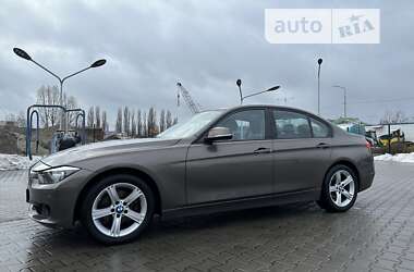 Седан BMW 3 Series 2014 в Киеве