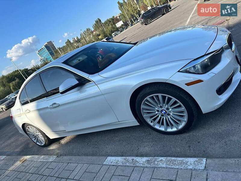 Седан BMW 3 Series 2012 в Запоріжжі