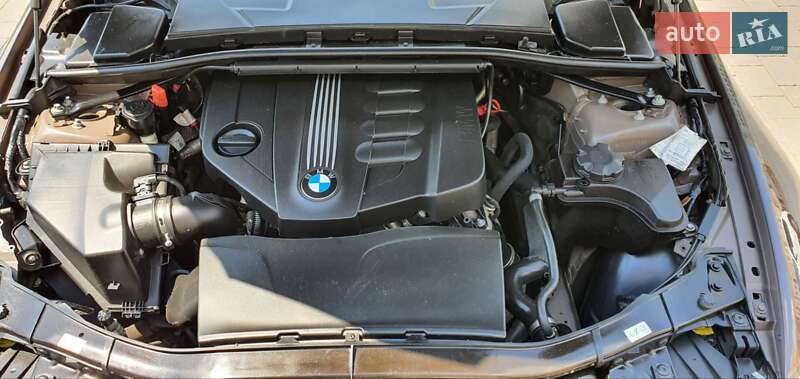 Купе BMW 3 Series 2011 в Хмельницком