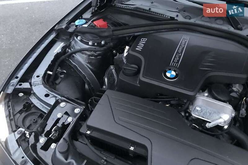 Седан BMW 3 Series 2017 в Киеве