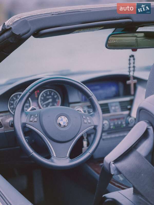 Кабріолет BMW 3 Series 2010 в Дніпрі