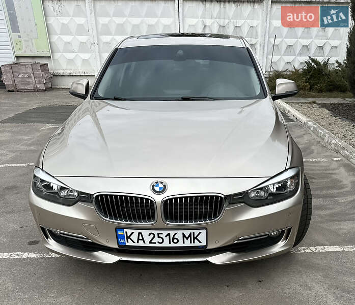 Седан BMW 3 Series 2015 в Києві