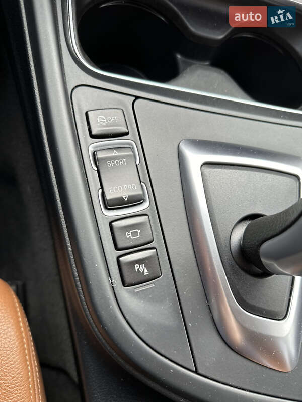 Седан BMW 3 Series 2015 в Києві