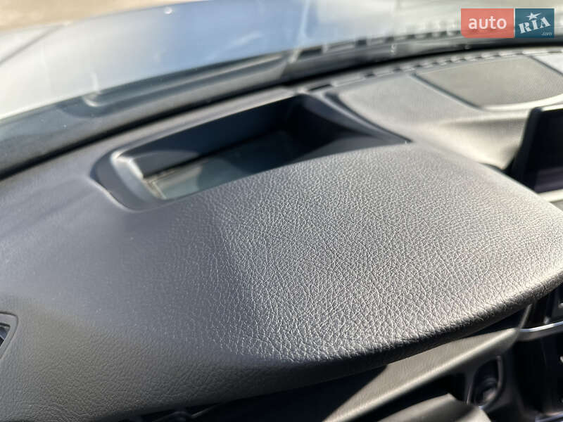 Седан BMW 3 Series 2013 в Киеве