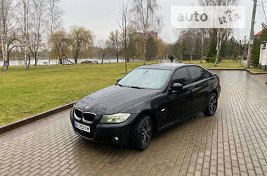 Седан BMW 3 Series 2009 в Ровно