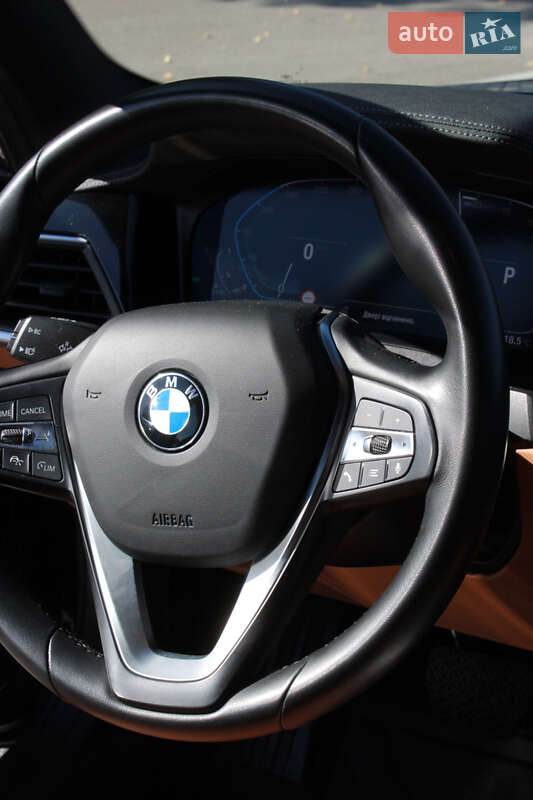 Седан BMW 3 Series 2019 в Кам'янському