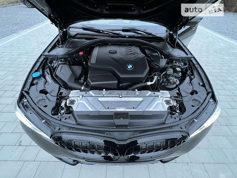 Седан BMW 3 Series 2019 в Львові