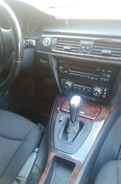 Седан BMW 3 Series 2007 в Львові