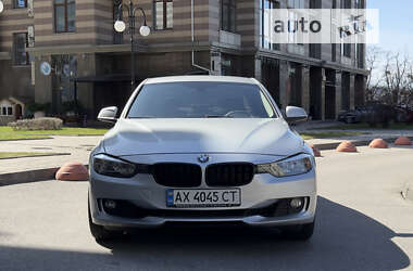 Седан BMW 3 Series 2015 в Києві