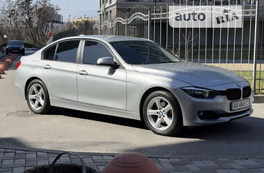 Седан BMW 3 Series 2015 в Киеве