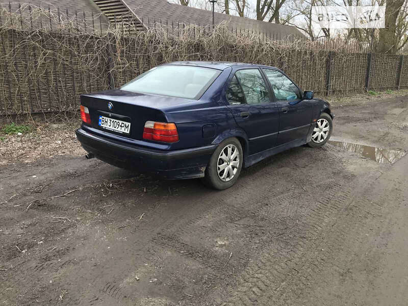 Седан BMW 3 Series 1996 в Житомире