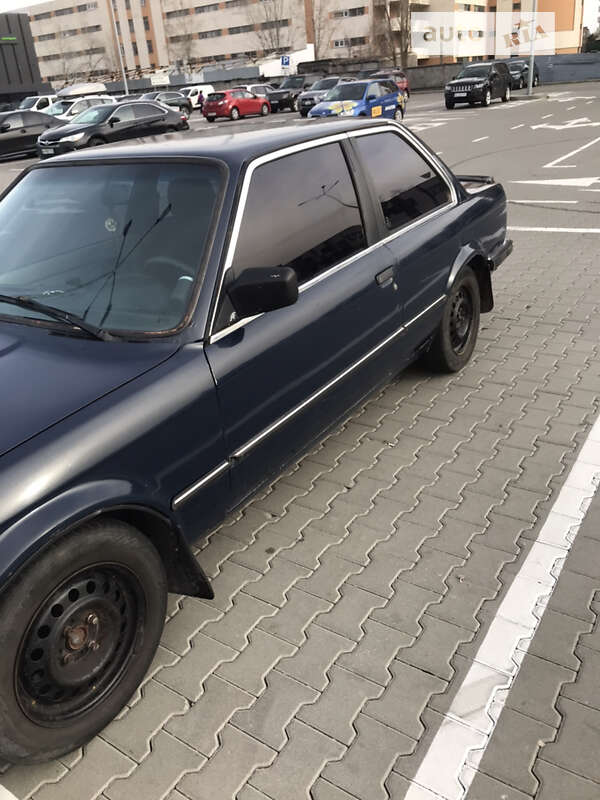 Купе BMW 3 Series 1984 в Киеве