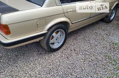 Седан BMW 3 Series 1986 в 