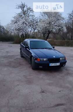 Седан BMW 3 Series 1997 в Калуші