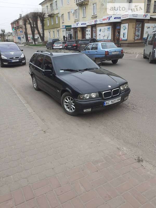Универсал BMW 3 Series 1999 в Нововолынске