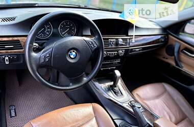 Седан BMW 3 Series 2009 в Одессе