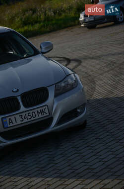 Седан BMW 3 Series 2010 в 