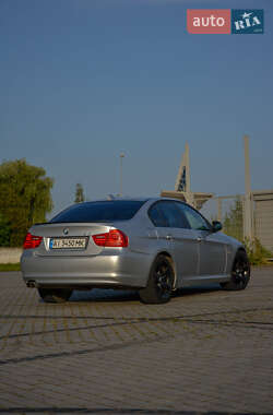 Седан BMW 3 Series 2010 в 
