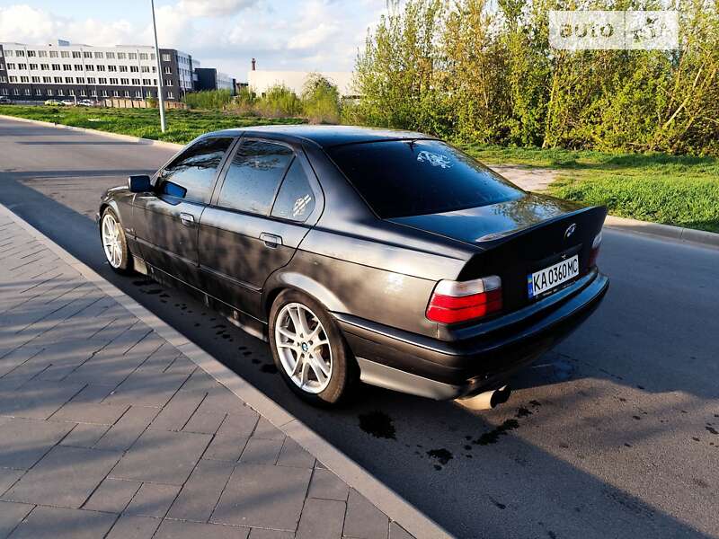 Седан BMW 3 Series 1992 в Василькові