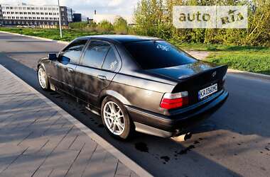 Седан BMW 3 Series 1992 в Василькове