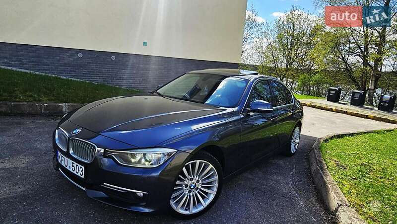 Седан BMW 3 Series 2014 в 