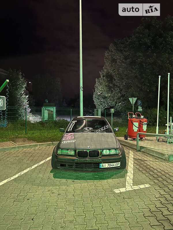 Седан BMW 3 Series 1991 в Києві