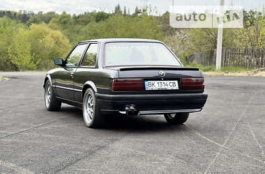 Купе BMW 3 Series 1987 в Ровно
