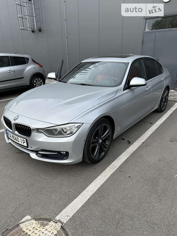 Седан BMW 3 Series 2014 в Киеве