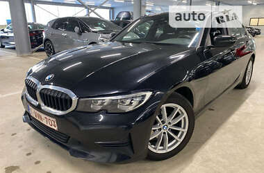 Седан BMW 3 Series 2019 в Львові