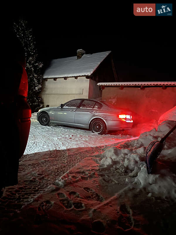 Седан BMW 3 Series 2011 в Виноградове фото 23 Седан BMW 3 Series 2011 в Виноградове