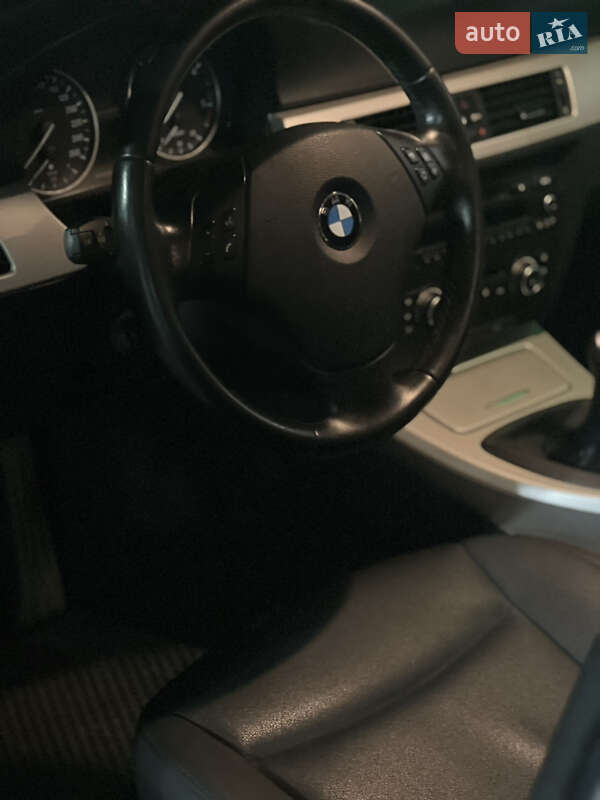 Седан BMW 3 Series 2011 в Виноградове фото 25 Седан BMW 3 Series 2011 в Виноградове