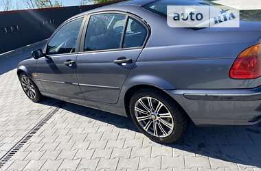 Седан BMW 3 Series 2000 в Полонном